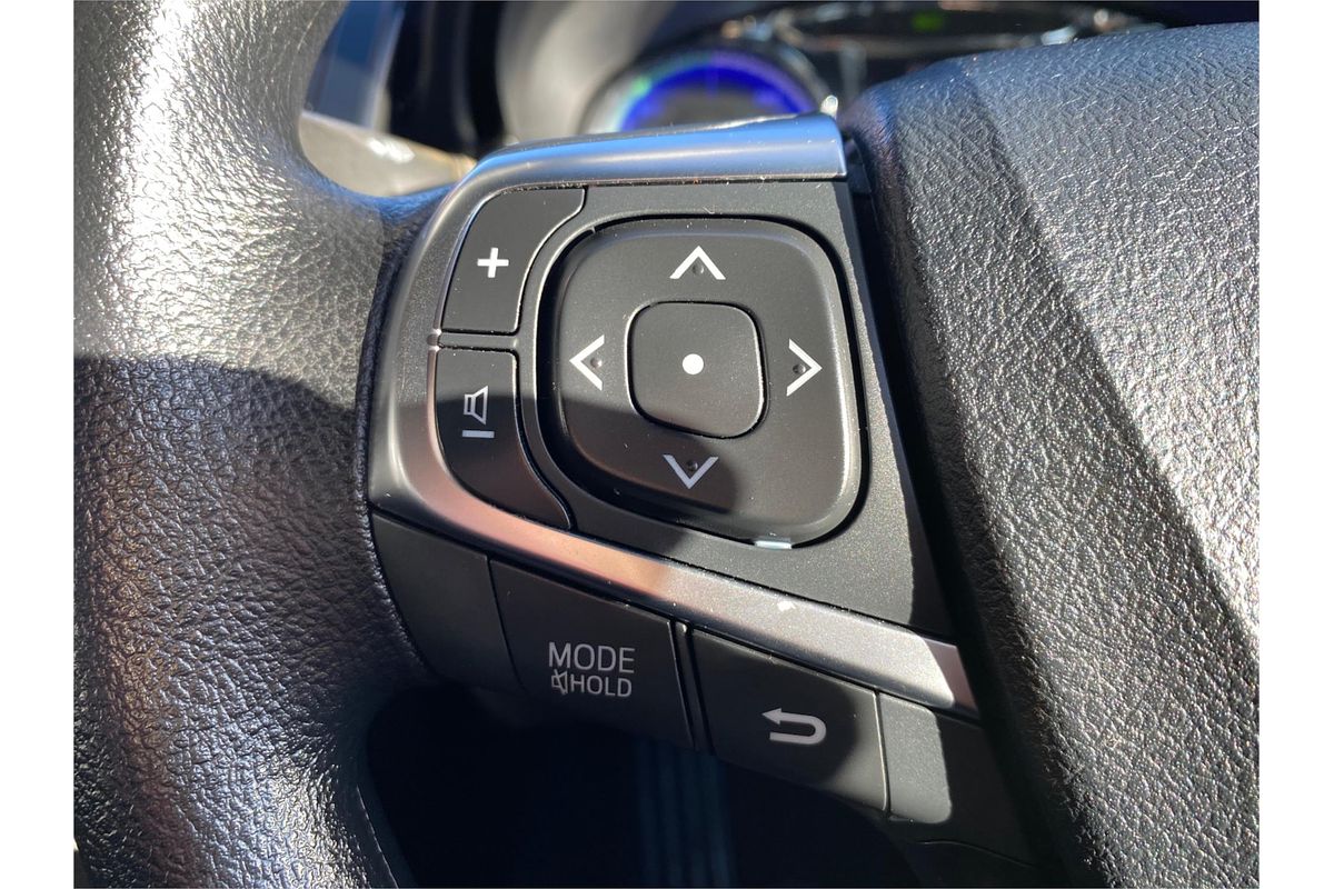 2017 Toyota Camry Altise AVV50R
