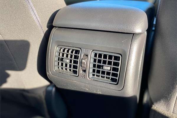 2017 Toyota Camry Altise AVV50R