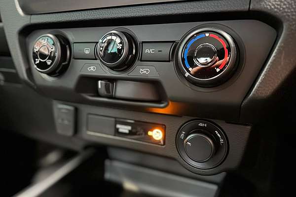 2025 Isuzu D-MAX LS-M 4X4