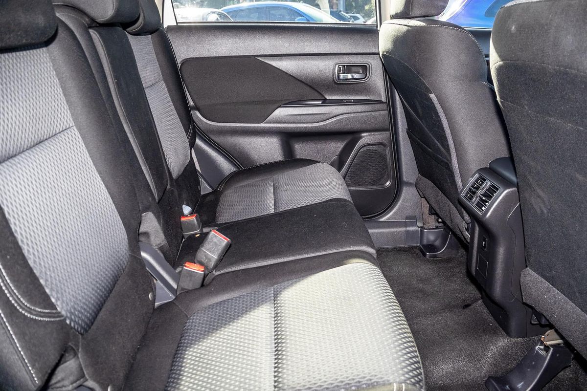 2018 Mitsubishi Outlander ES ZL