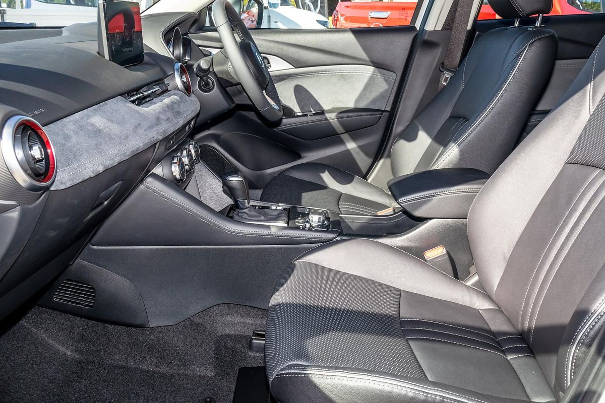 2025 Mazda CX-3 G20 Akari DK