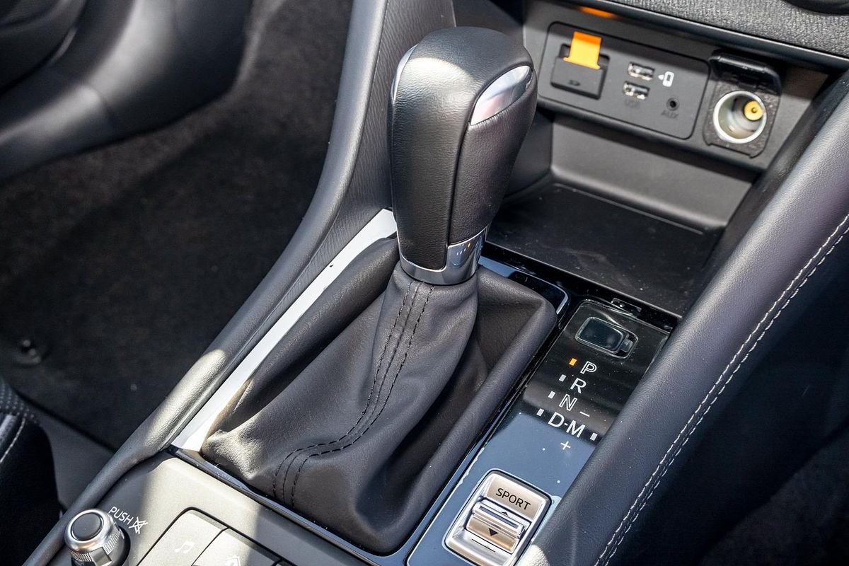 2025 Mazda CX-3 G20 Akari DK