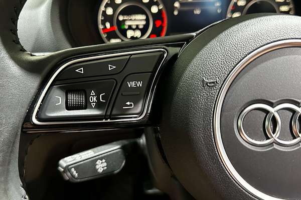 2019 Audi A3 35 TFSI S line plus 8V