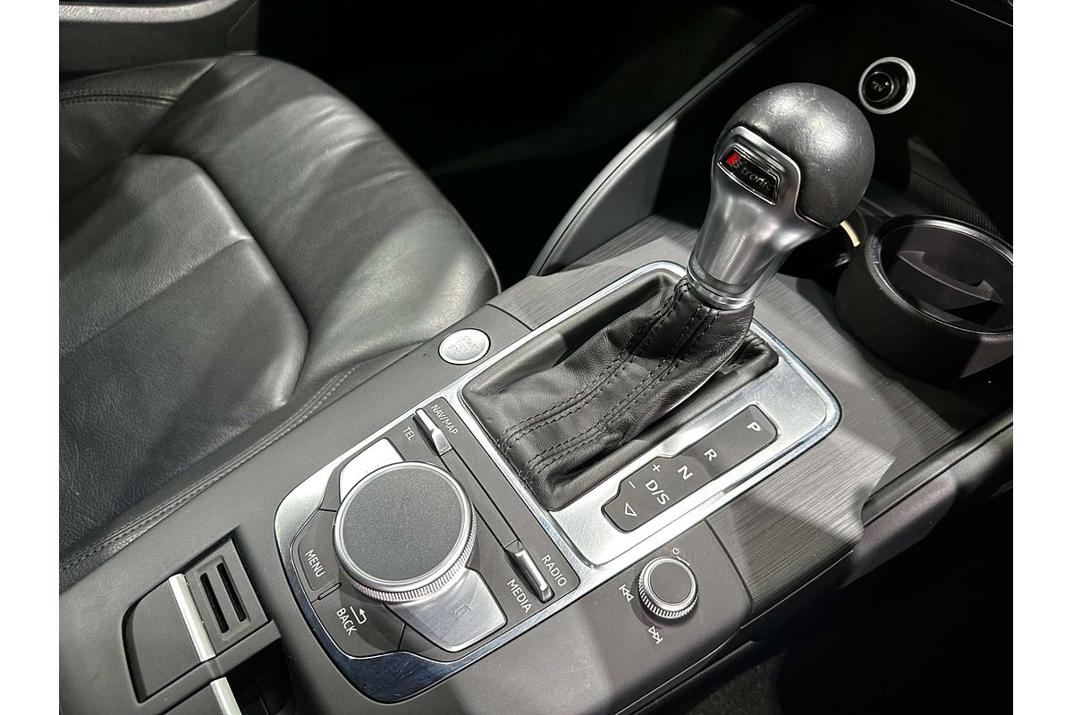 2019 Audi A3 35 TFSI S line plus 8V