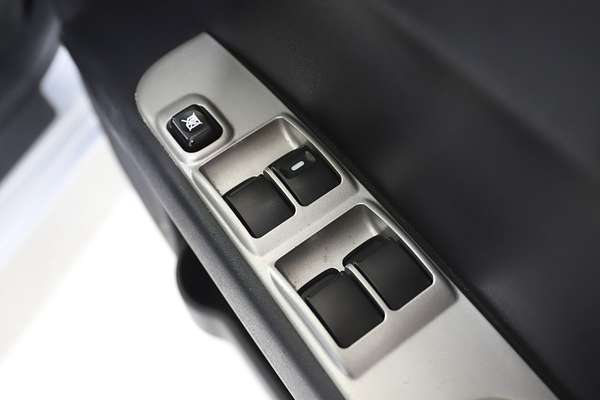 2014 Mitsubishi Triton GLX-R MN 4X4