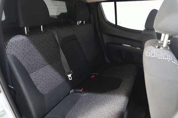 2014 Mitsubishi Triton GLX-R MN 4X4
