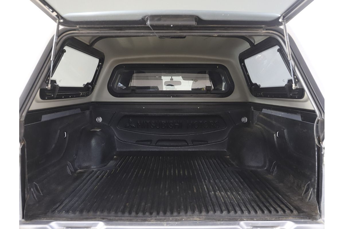 2014 Mitsubishi Triton GLX-R MN 4X4