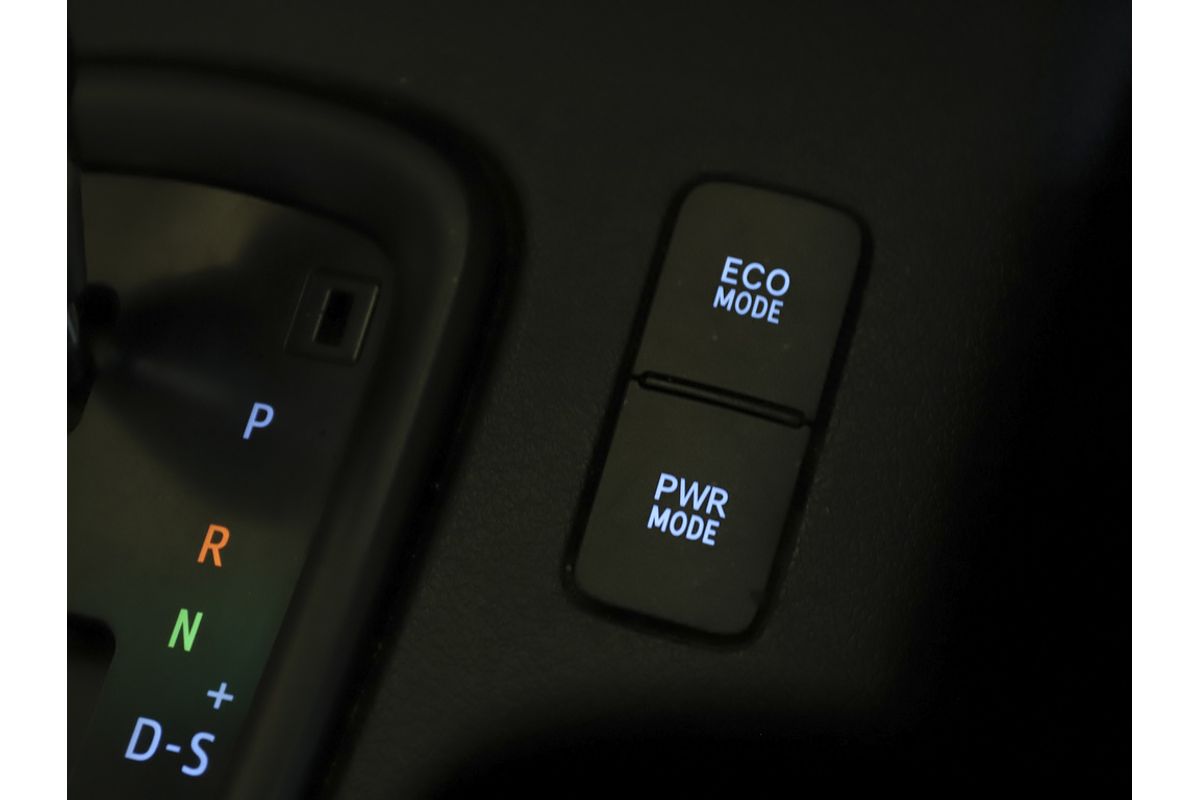 2018 Toyota Hilux SR GUN126R 4X4