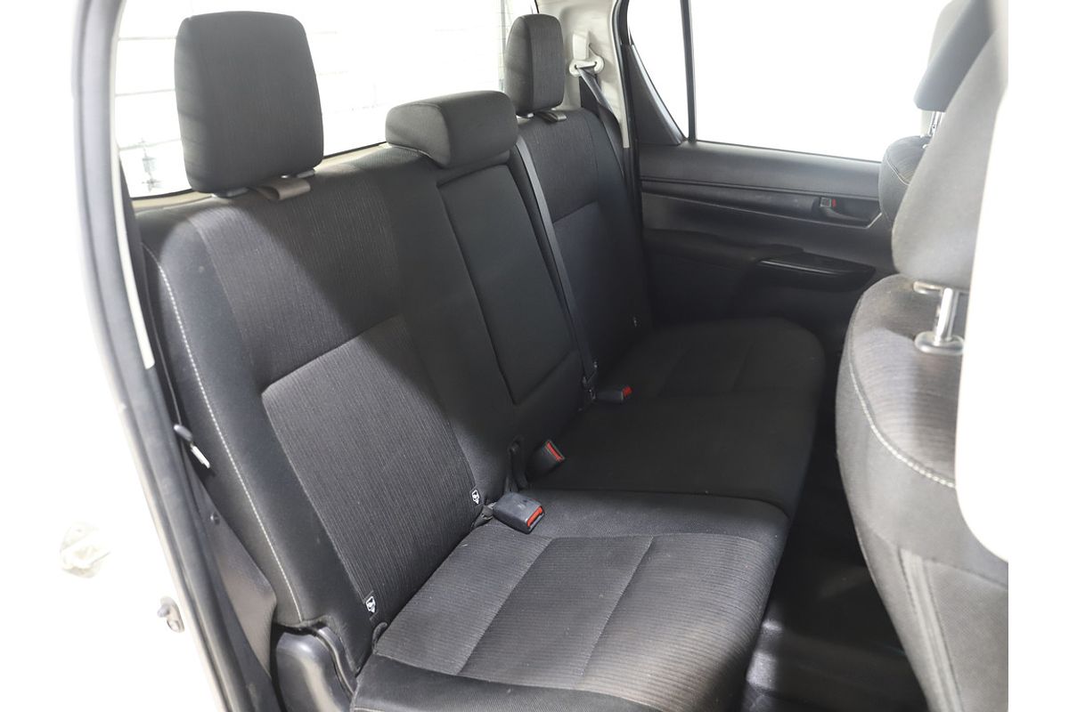 2018 Toyota Hilux SR GUN126R 4X4