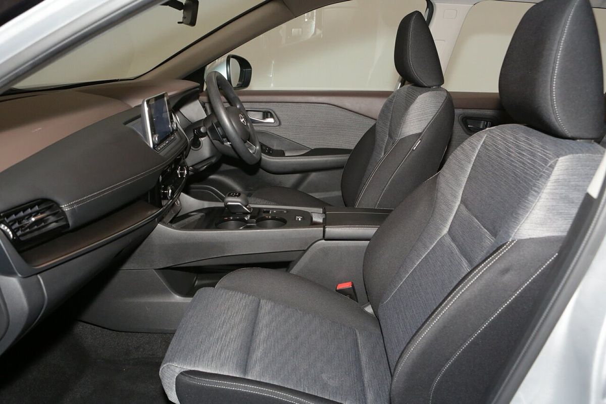 2023 Nissan X-TRAIL ST T33