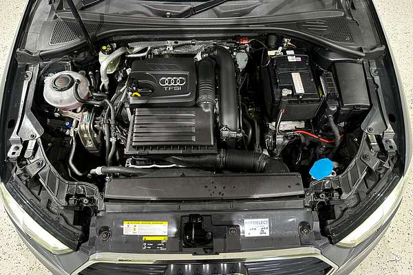 2019 Audi A3 35 TFSI S line plus 8V