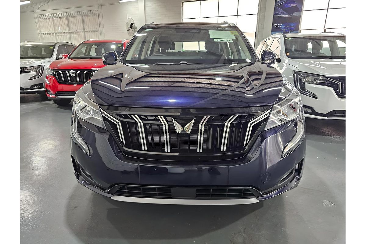 2025 Mahindra XUV700 AX7L