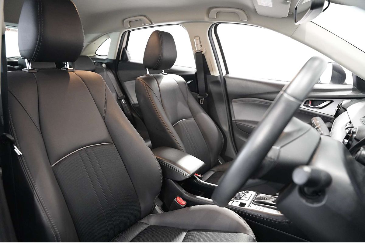 2023 Mazda CX-3 sTouring DK