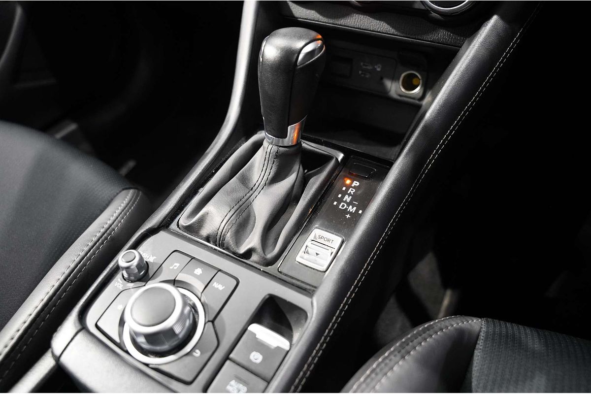 2023 Mazda CX-3 sTouring DK