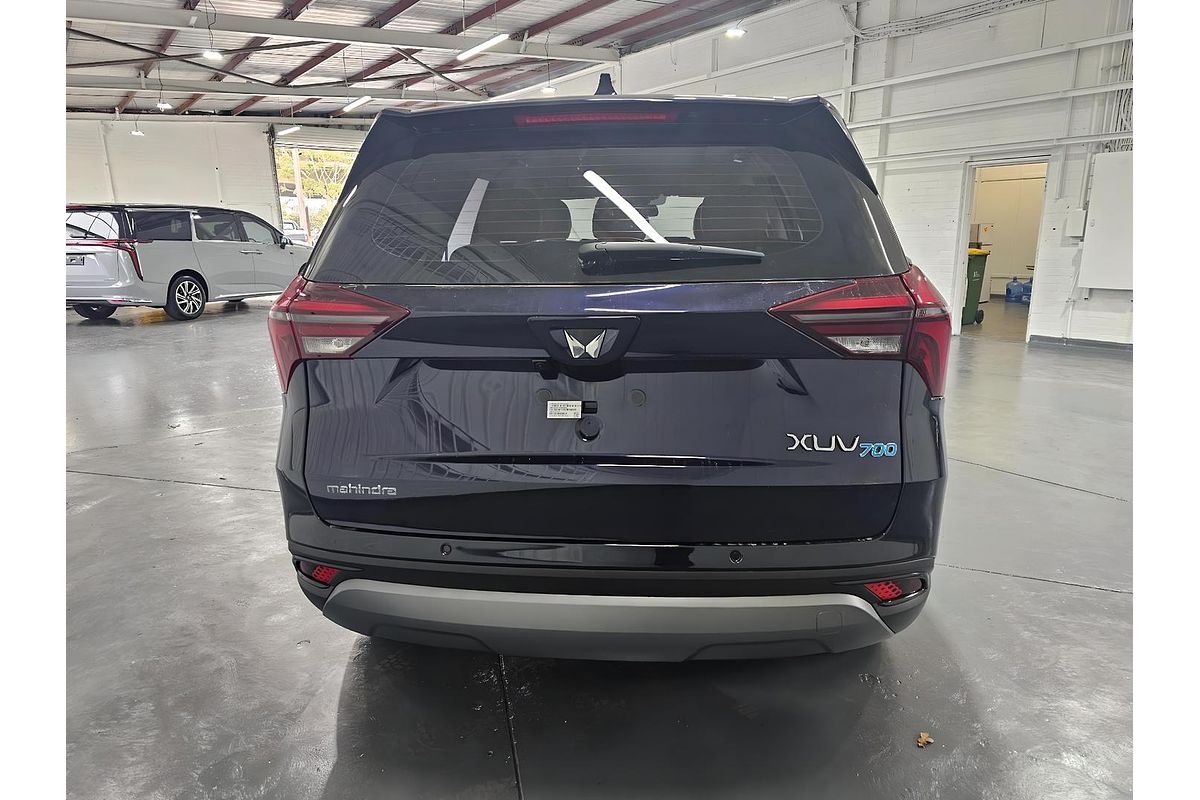 2025 Mahindra XUV700 AX7L