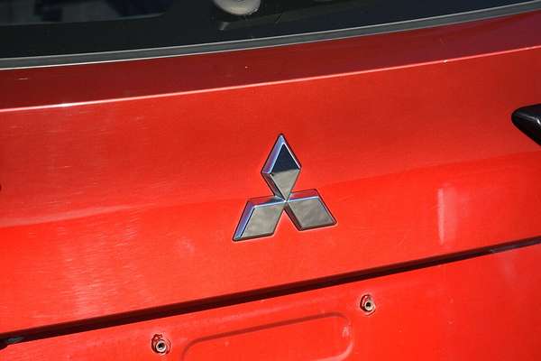 2023 Mitsubishi Outlander ES ZM