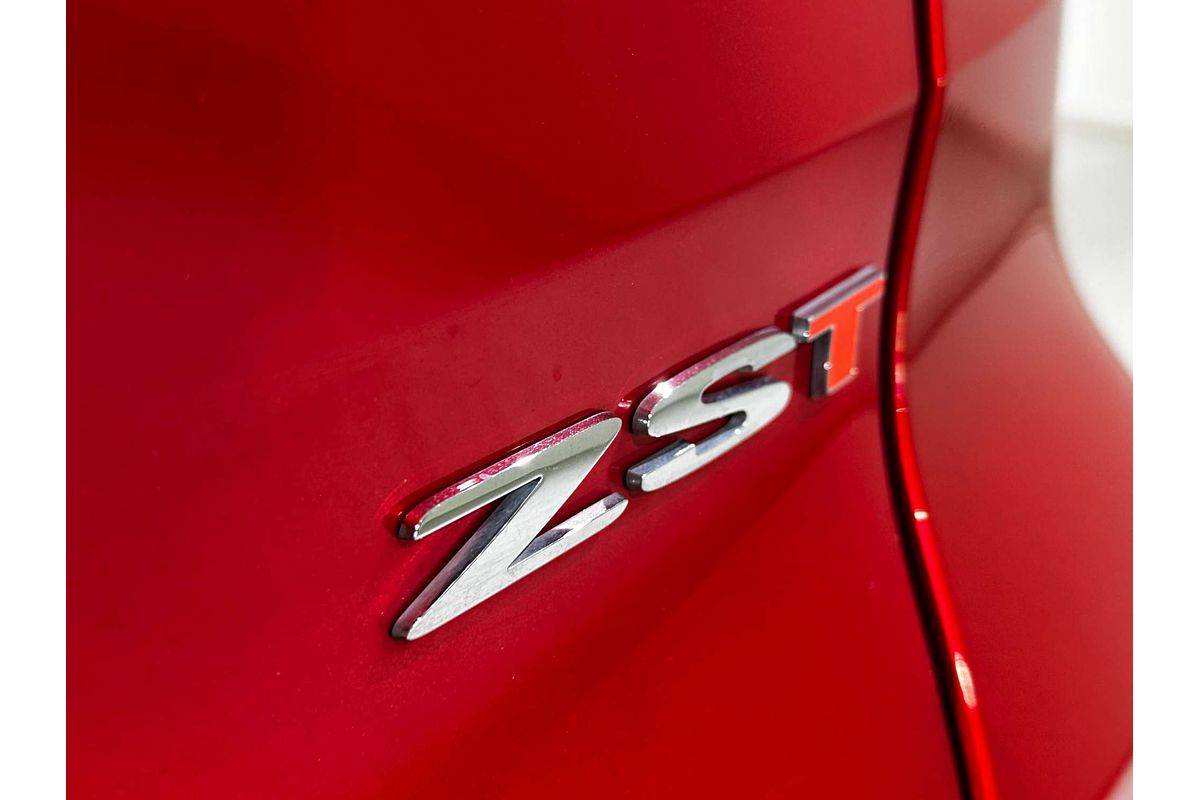 2023 MG ZST Essence