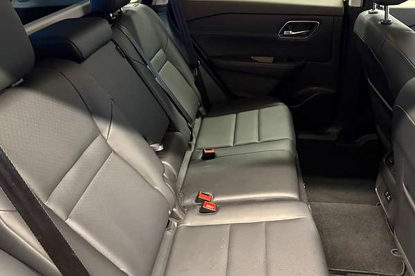 2024 Nissan X-TRAIL ST-L T33