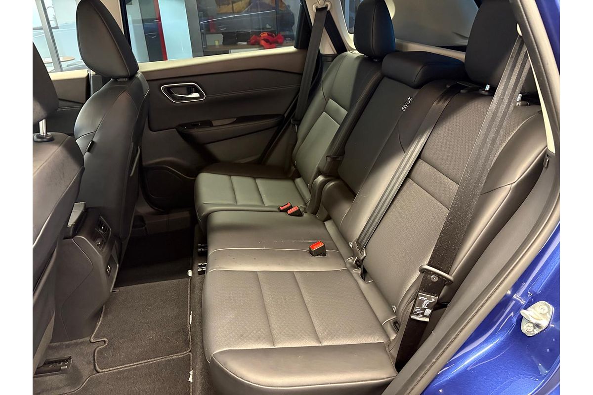 2024 Nissan X-TRAIL ST-L T33
