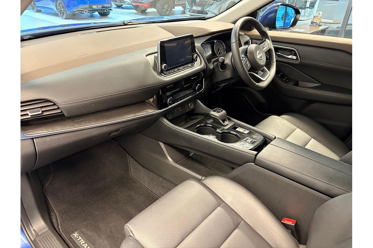 2024 Nissan X-TRAIL ST-L T33