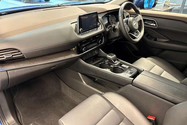 2024 Nissan X-TRAIL ST-L T33