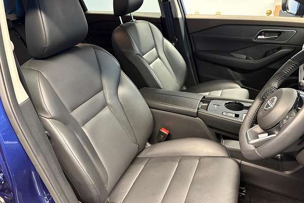 2024 Nissan X-TRAIL ST-L T33