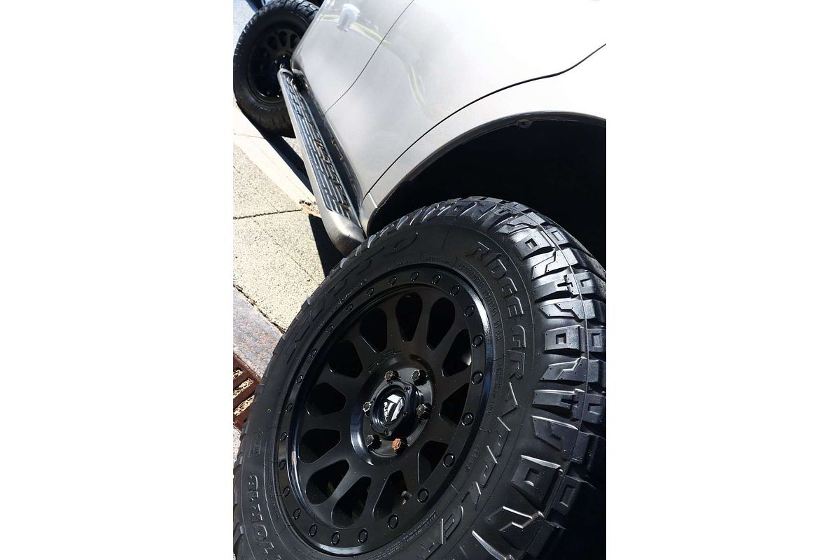 2013 Nissan Patrol ST-L Y62