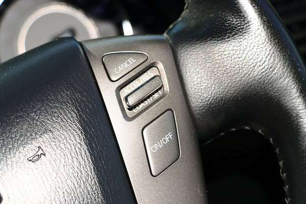 2013 Nissan Patrol ST-L Y62