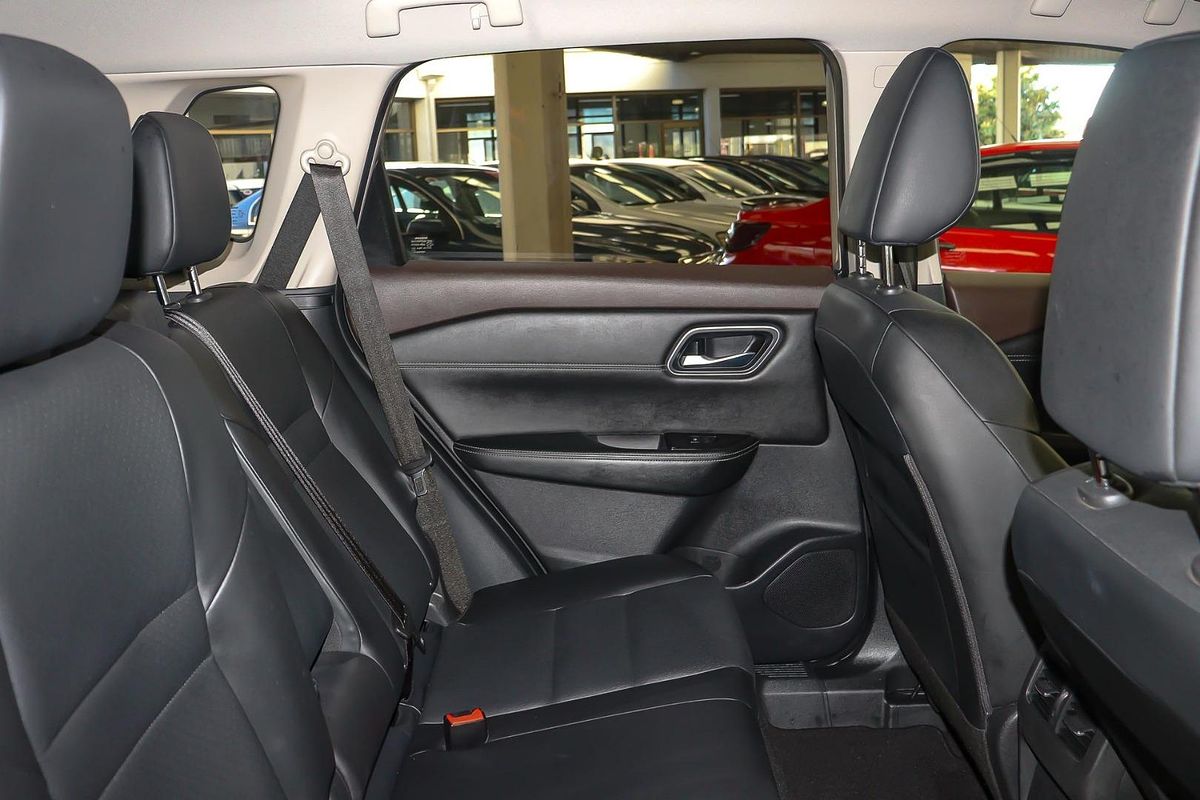 2023 Nissan X-TRAIL ST-L T33