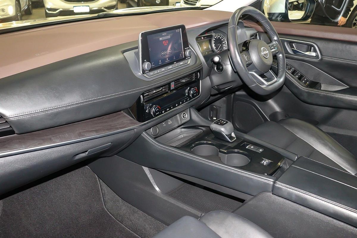 2023 Nissan X-TRAIL ST-L T33