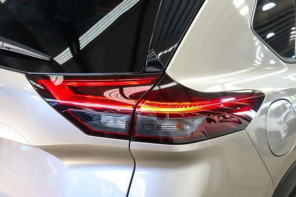 2023 Nissan X-TRAIL ST-L T33