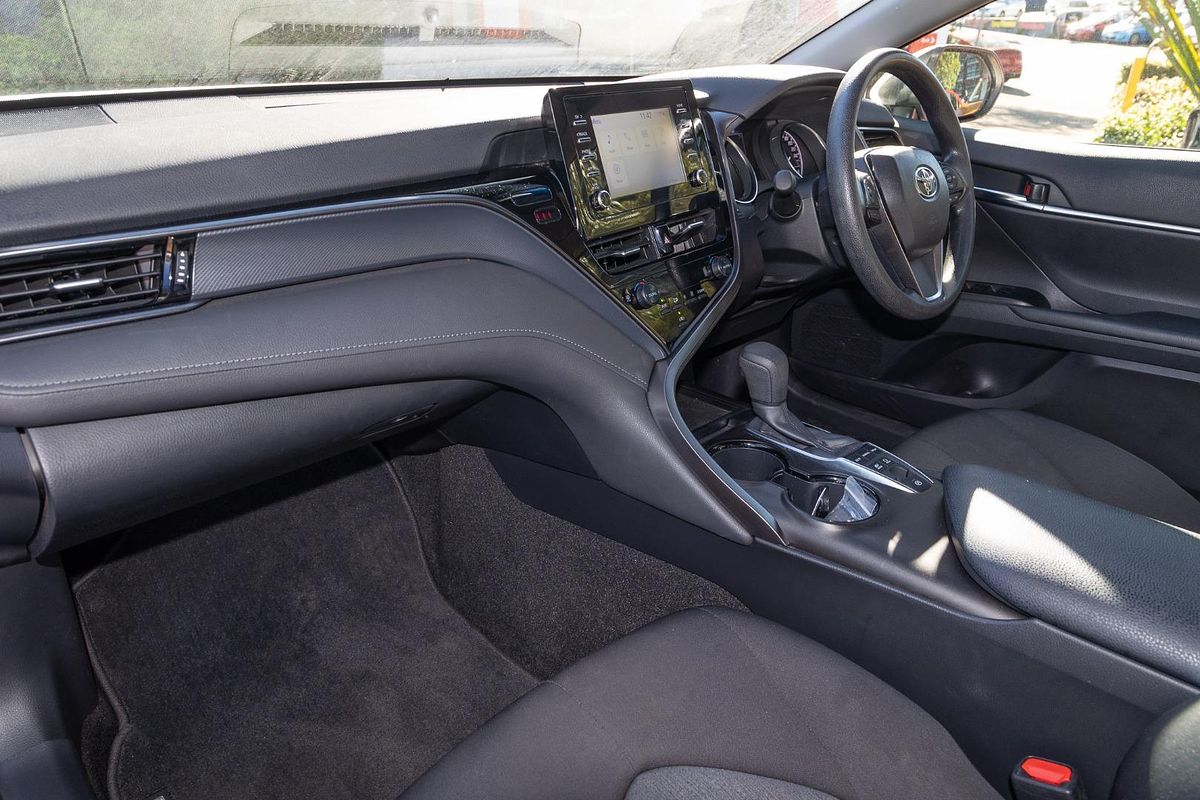 2024 Toyota Camry Ascent AXVH70R