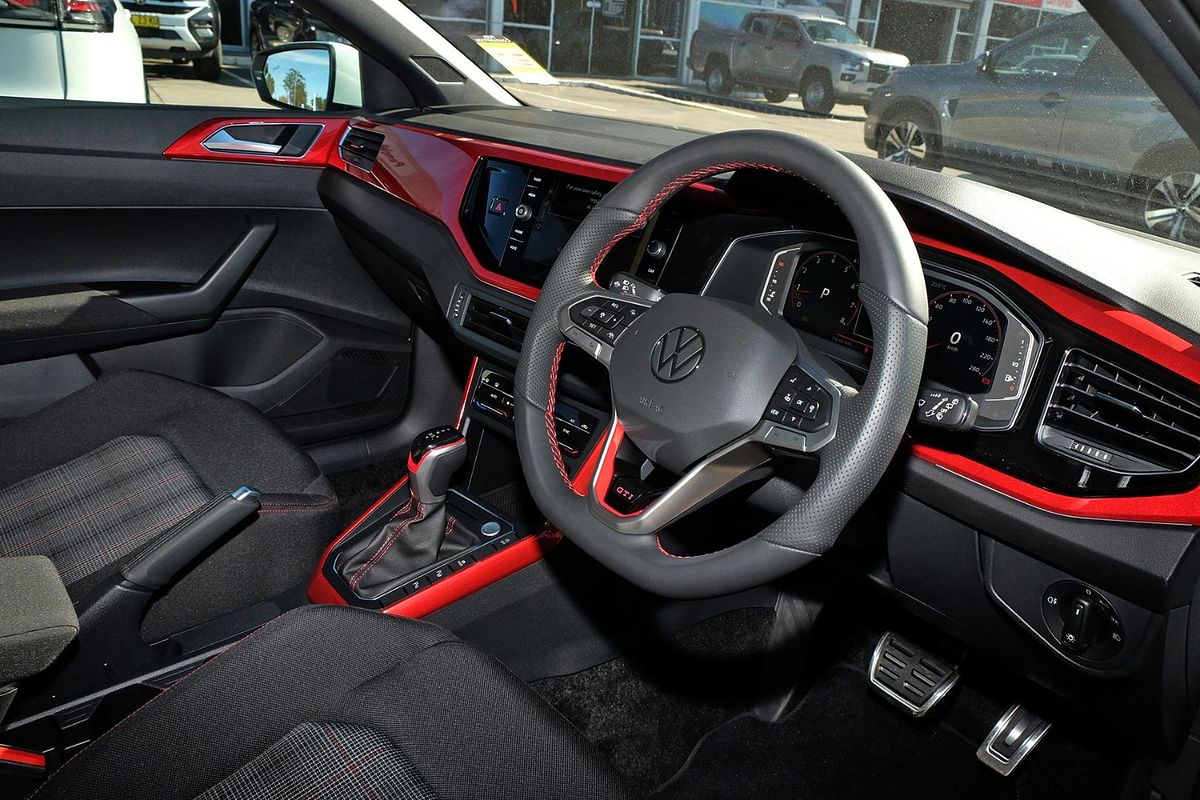 2025 Volkswagen Polo GTI AE