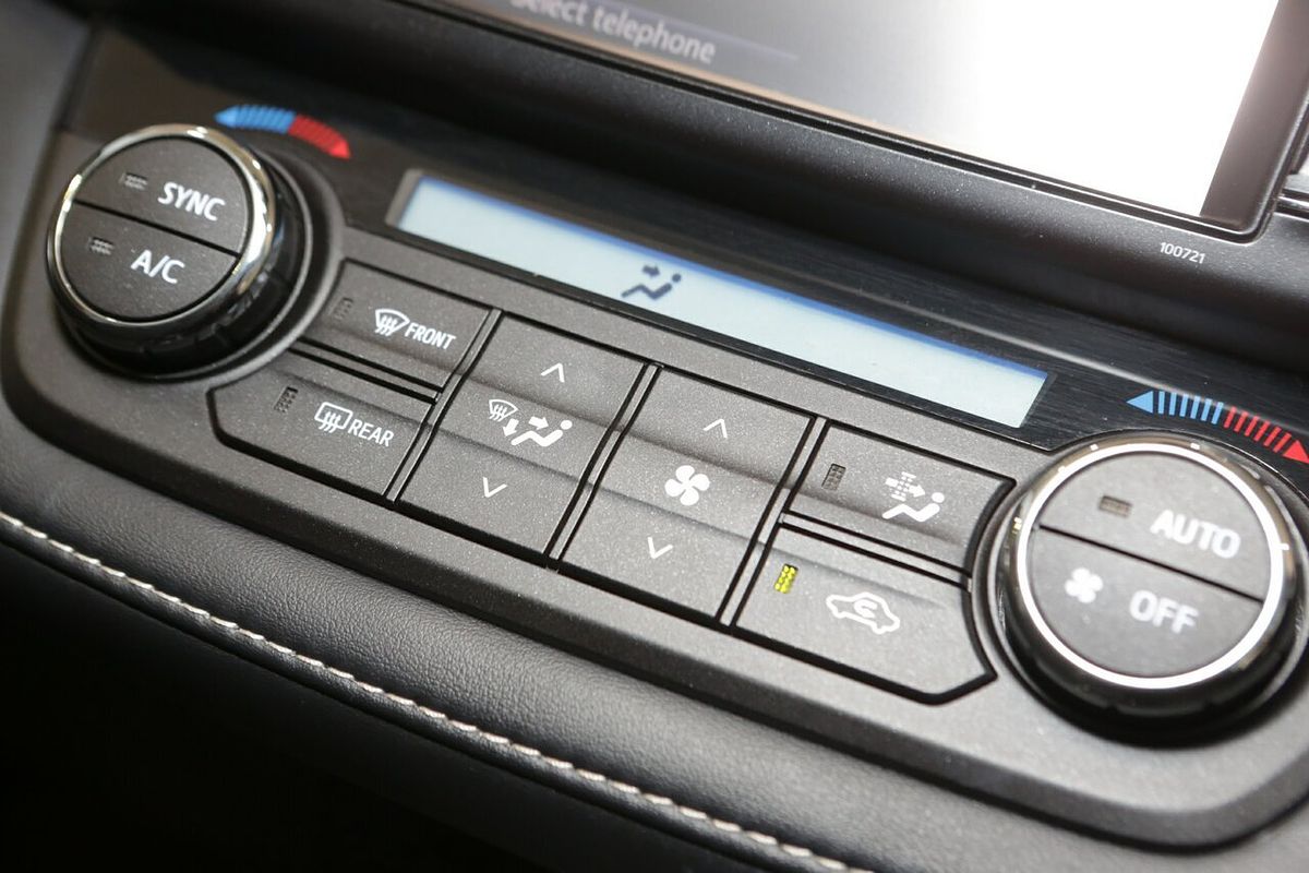 2018 Toyota RAV4 GXL ASA44R
