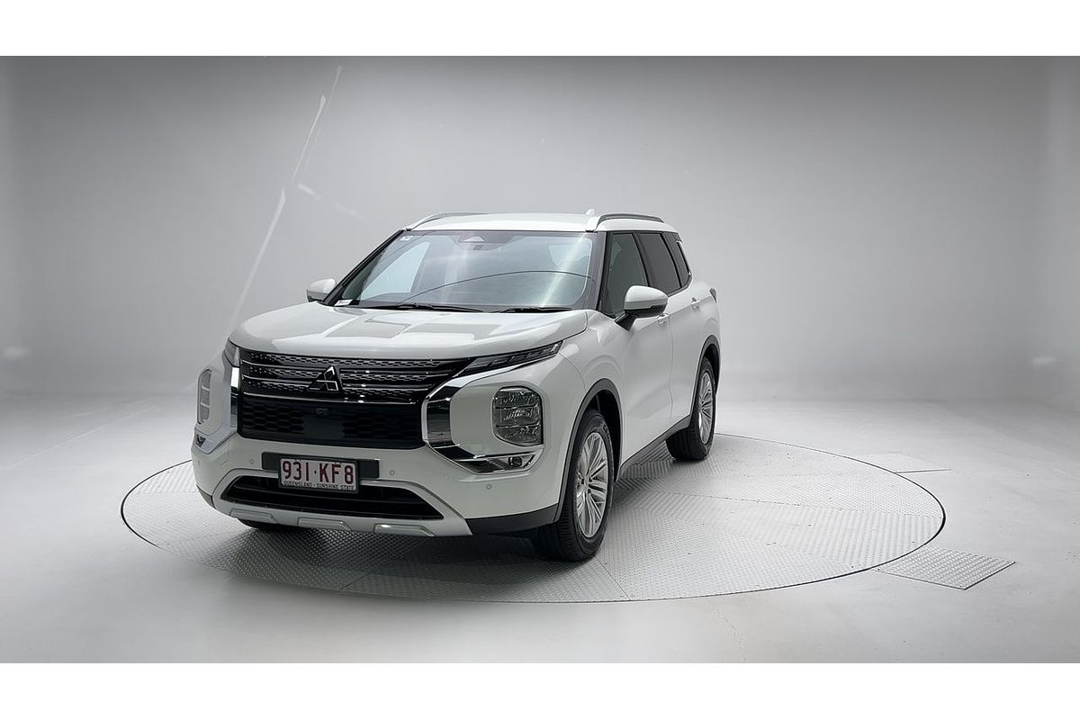 2024 Mitsubishi Outlander LS ZM