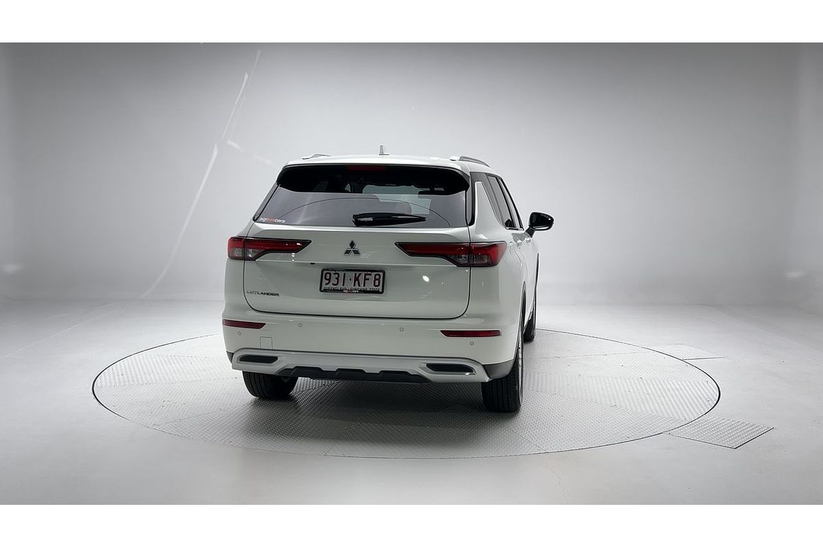 2024 Mitsubishi Outlander LS ZM