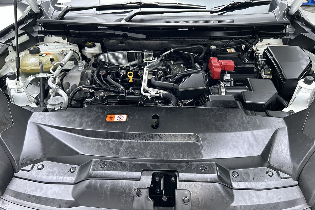 2024 Mitsubishi Outlander LS ZM