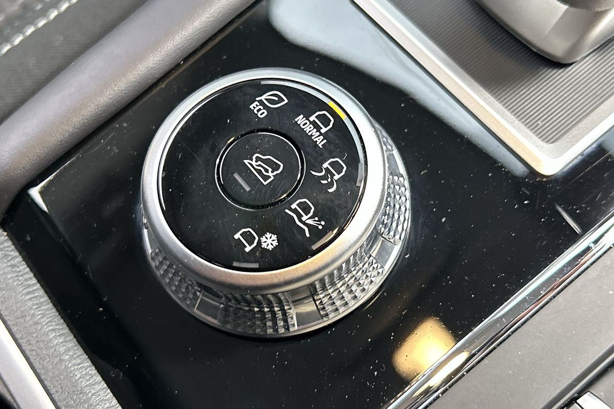 2024 Mitsubishi Outlander LS ZM