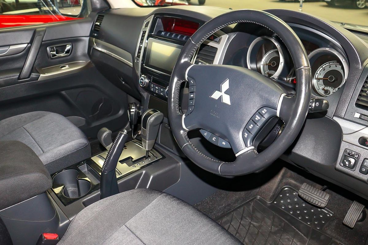 2019 Mitsubishi Pajero GLX NX