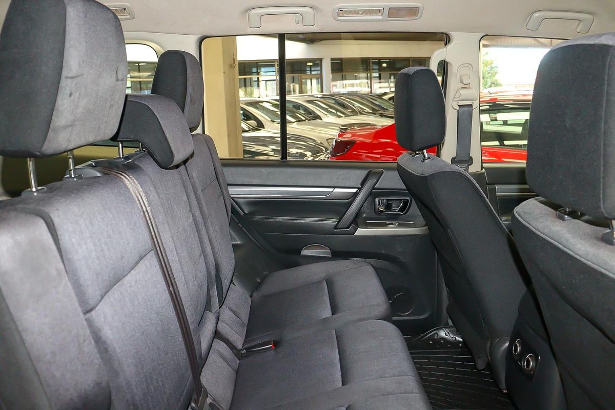 2019 Mitsubishi Pajero GLX NX