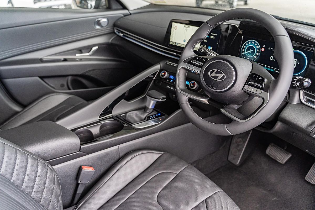 2025 Hyundai i30 Elite Hybrid CN7.V2