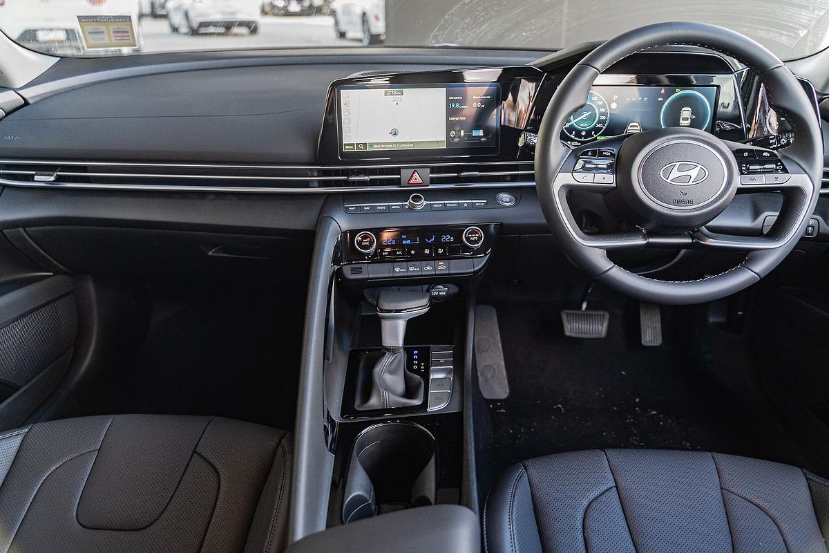 2025 Hyundai i30 Elite Hybrid CN7.V2