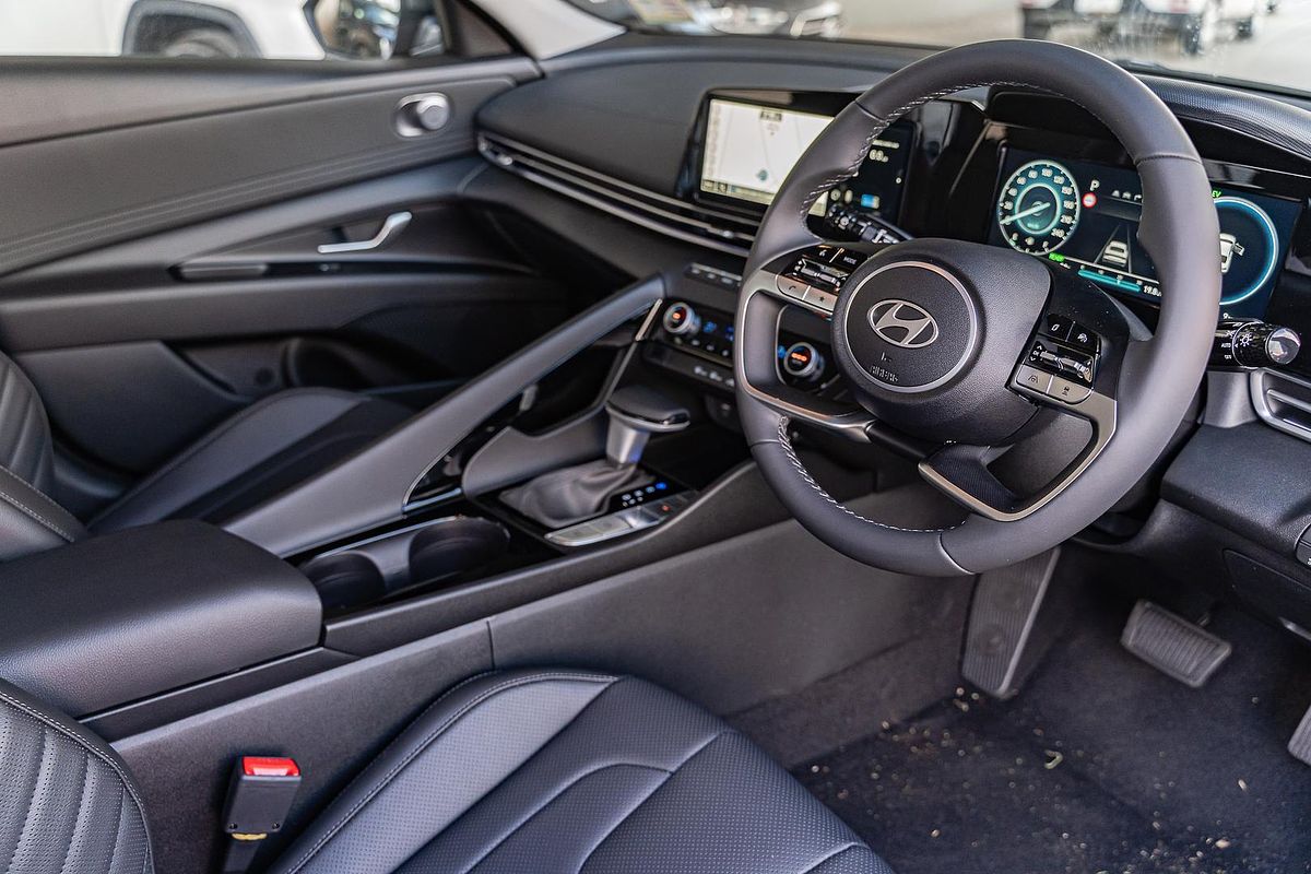2025 Hyundai i30 Elite Hybrid CN7.V2