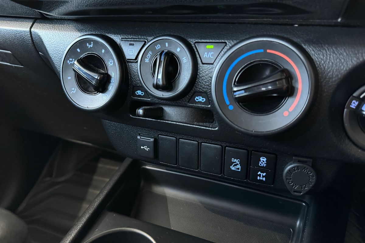 2023 Toyota Hilux SR GUN126R 4X4
