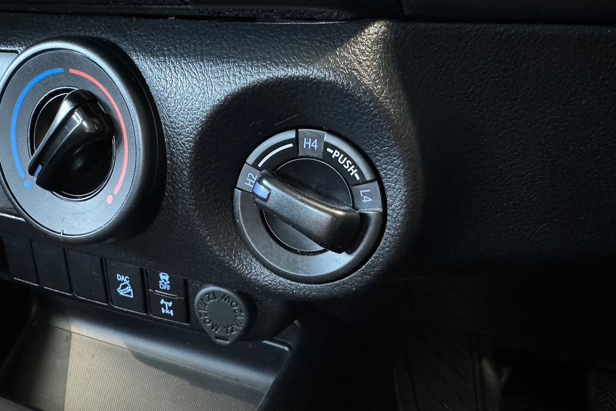 2023 Toyota Hilux SR GUN126R 4X4