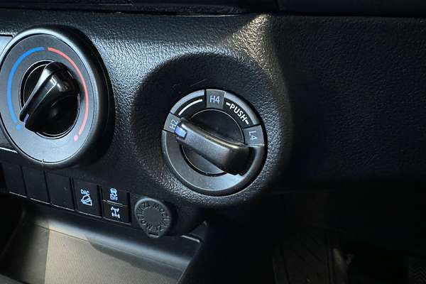2023 Toyota Hilux SR GUN126R 4X4