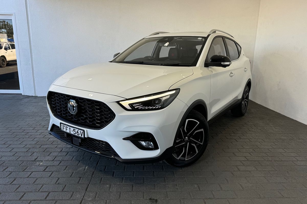 2023 MG ZST Essence