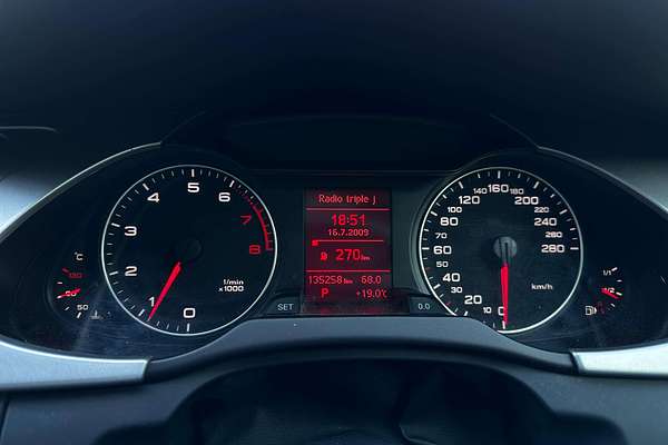 2010 Audi A4  B8