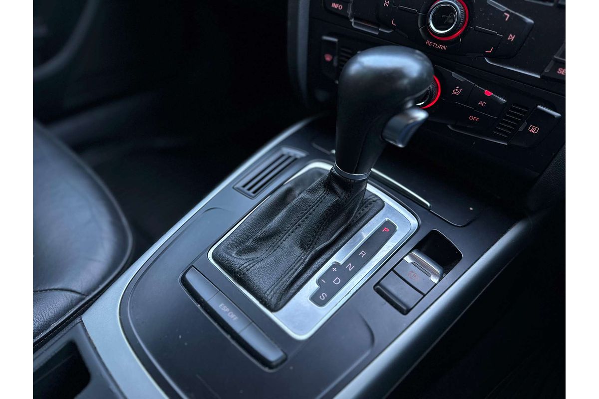 2010 Audi A4  B8