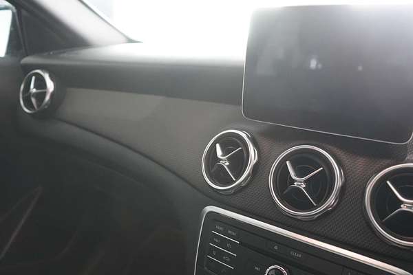 2019 Mercedes-Benz GLA-Class GLA180 X156